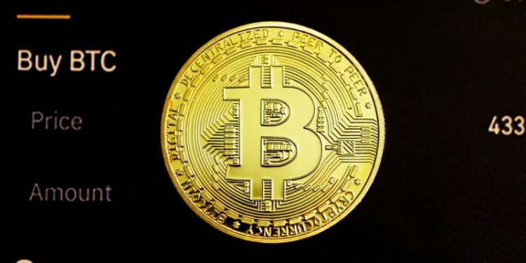 Crypto Market Update: Saylor Denies Strategy Bitcoin Sale Rumors